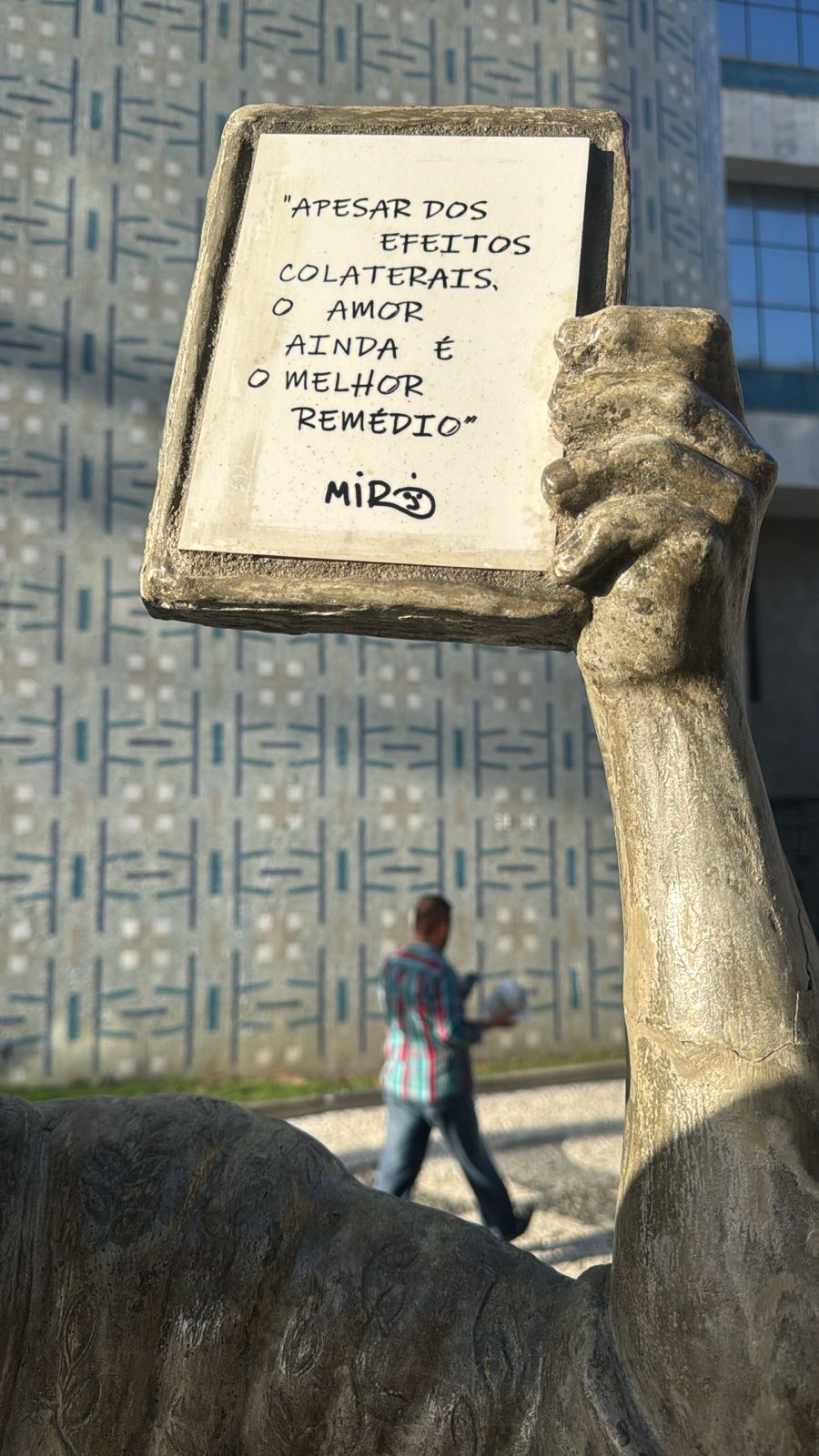 Homenagem a Miró